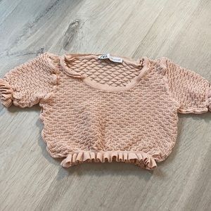 Zara light pink crochet ruffle crop top S